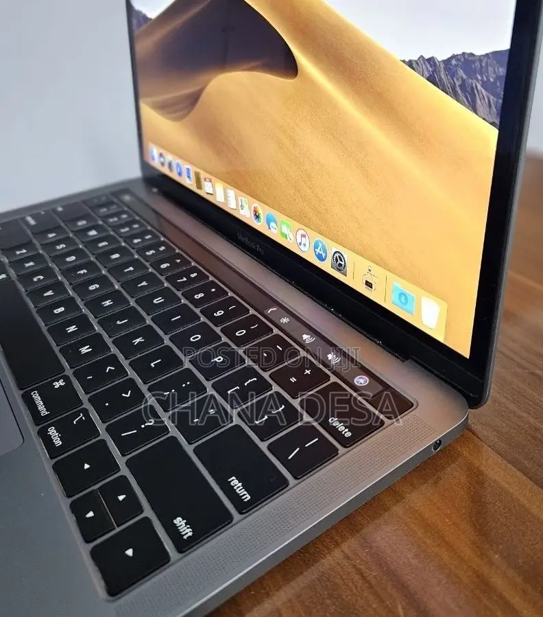 New Laptop Apple MacBook Pro 2019 8GB Intel Core i5 SSD 128GB