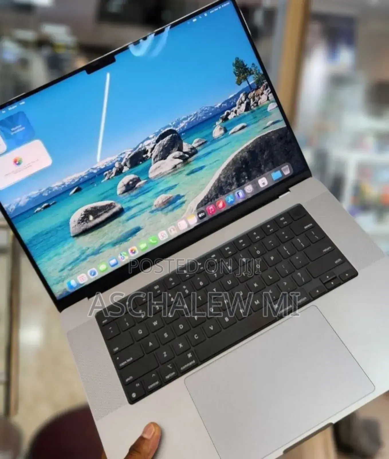 New Laptop Apple MacBook Pro M1 16GB Apple M1 Pro SSD 512GB