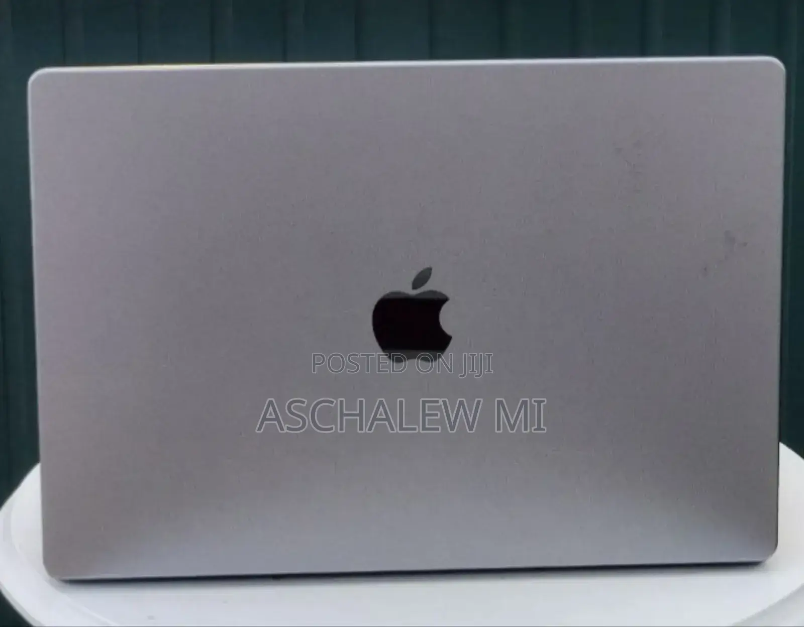 New Laptop Apple MacBook Pro M1 16GB Apple M1 Pro SSD 512GB