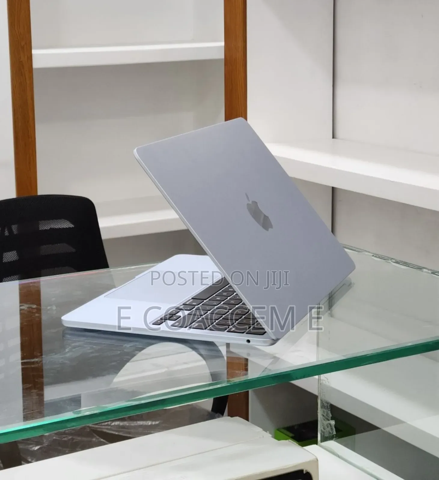 New Laptop Apple MacBook 16GB SSD 256GB