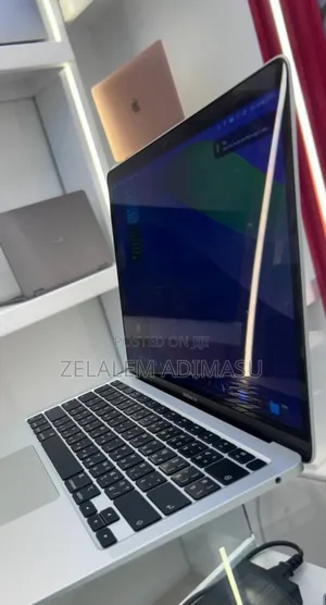 New Laptop Apple MacBook Air 2020 M1 8GB Apple M1 SSD 256GB