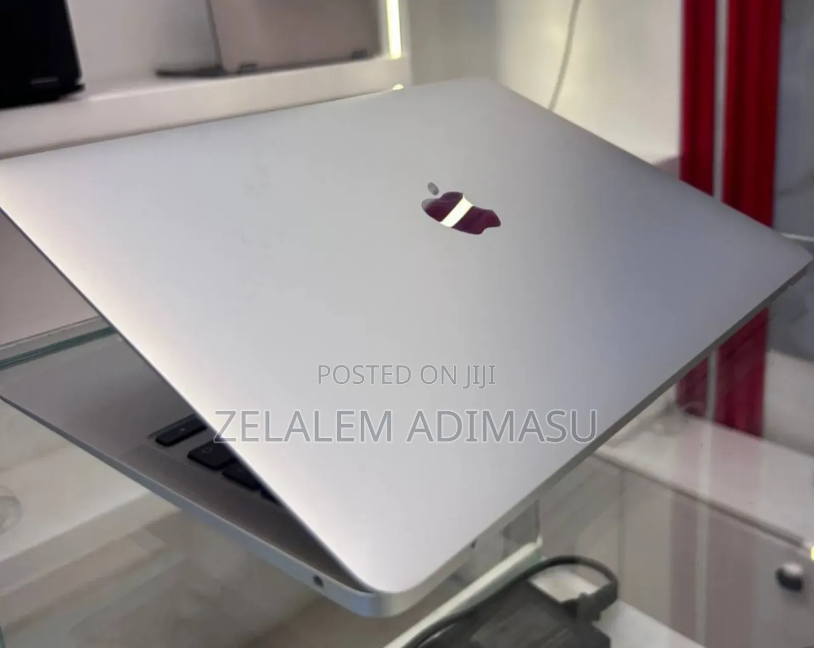 New Laptop Apple MacBook Air 2020 M1 8GB Apple M1 SSD 256GB
