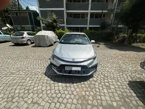 Toyota Corolla 2022 Silver