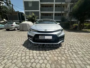 Toyota Corolla 2022 Silver