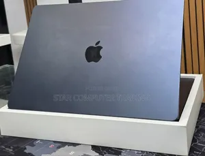 New Laptop Apple MacBook Air 2025 M4 15-inch 16GB Apple M4 SSD 256GB