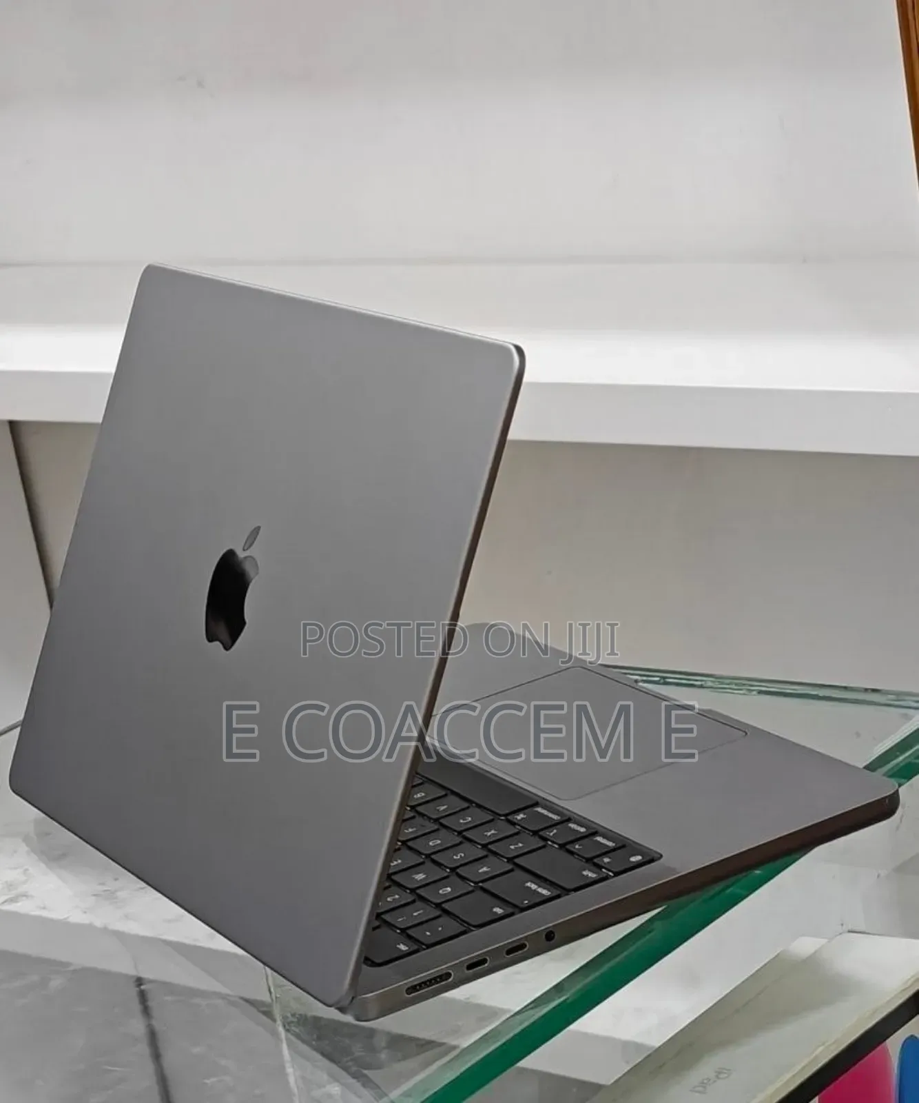 New Laptop Apple MacBook 8GB SSD 512GB