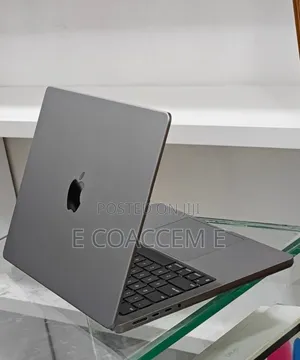 New Laptop Apple MacBook 8GB SSD 512GB
