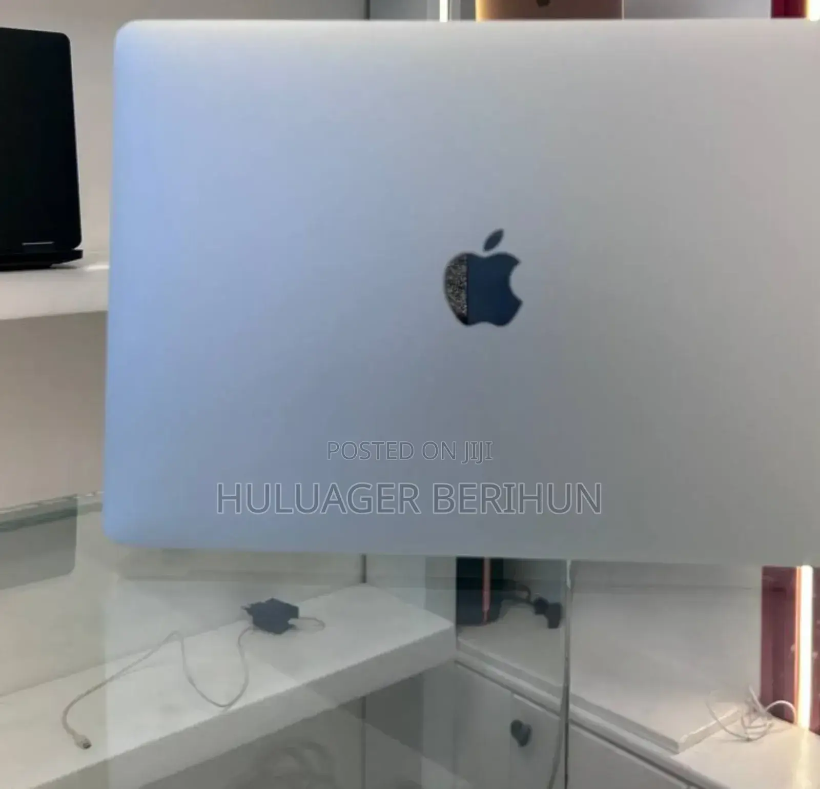 New Laptop Apple MacBook Air 2020 M1 16GB Apple M1 SSD 256GB