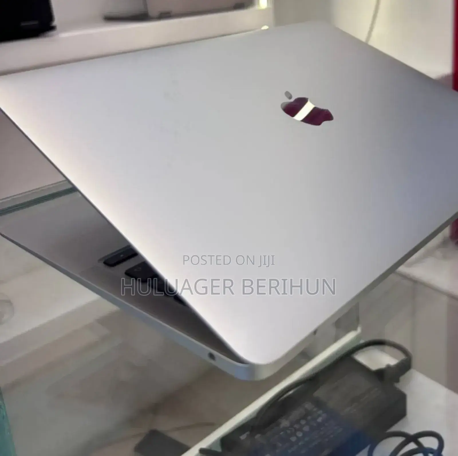 New Laptop Apple MacBook Air 2020 M1 16GB Apple M1 SSD 256GB