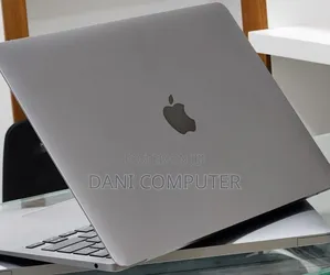 New Laptop Apple MacBook Pro 2020 M1 8GB Apple M1 Pro SSD 256GB
