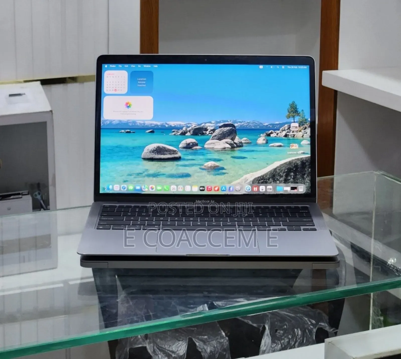 New Laptop Apple MacBook 8GB Apple M1 SSD 256GB
