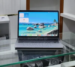 New Laptop Apple MacBook 8GB Apple M1 SSD 256GB