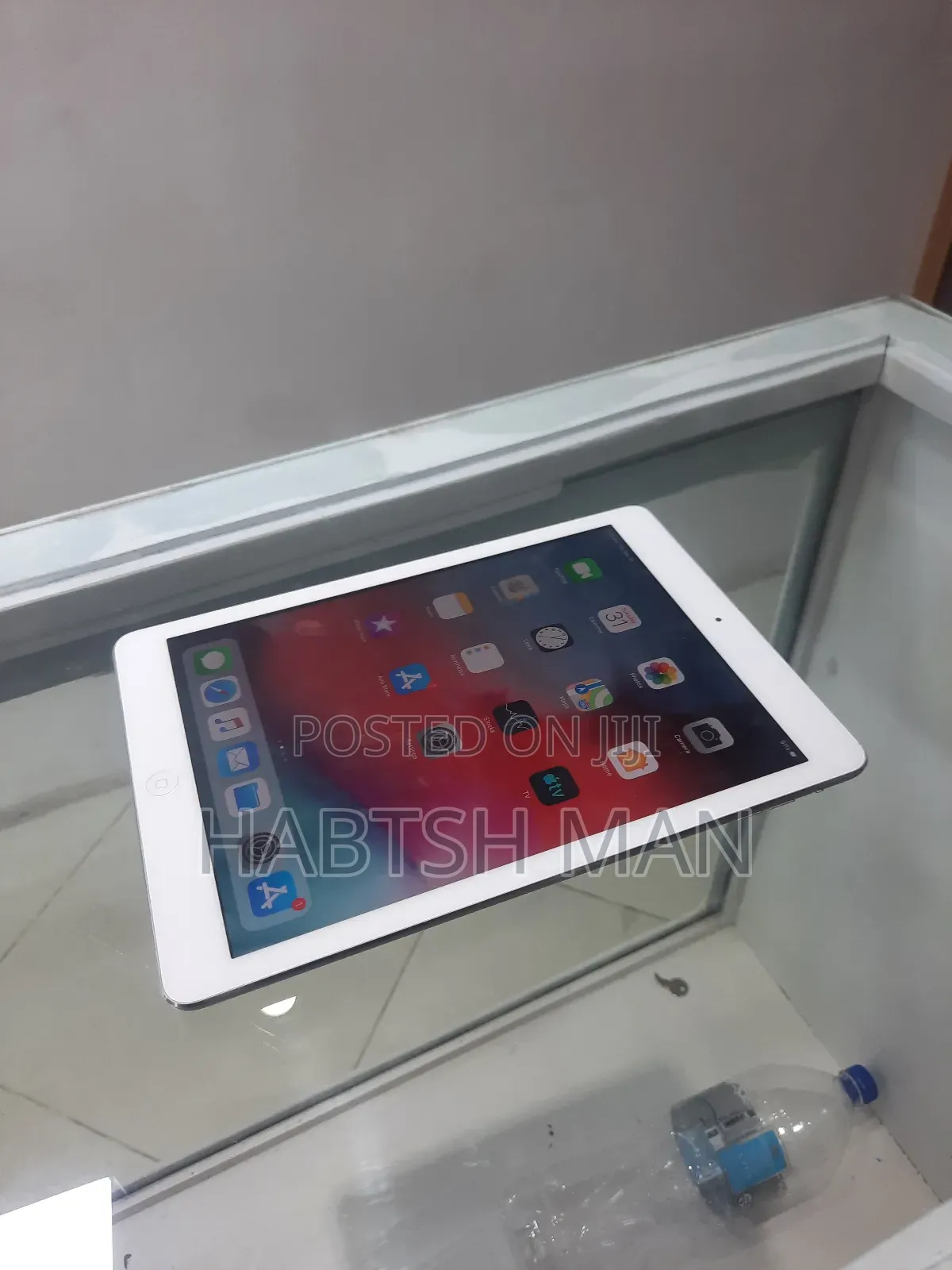 New Apple iPad Air 64 GB Silver