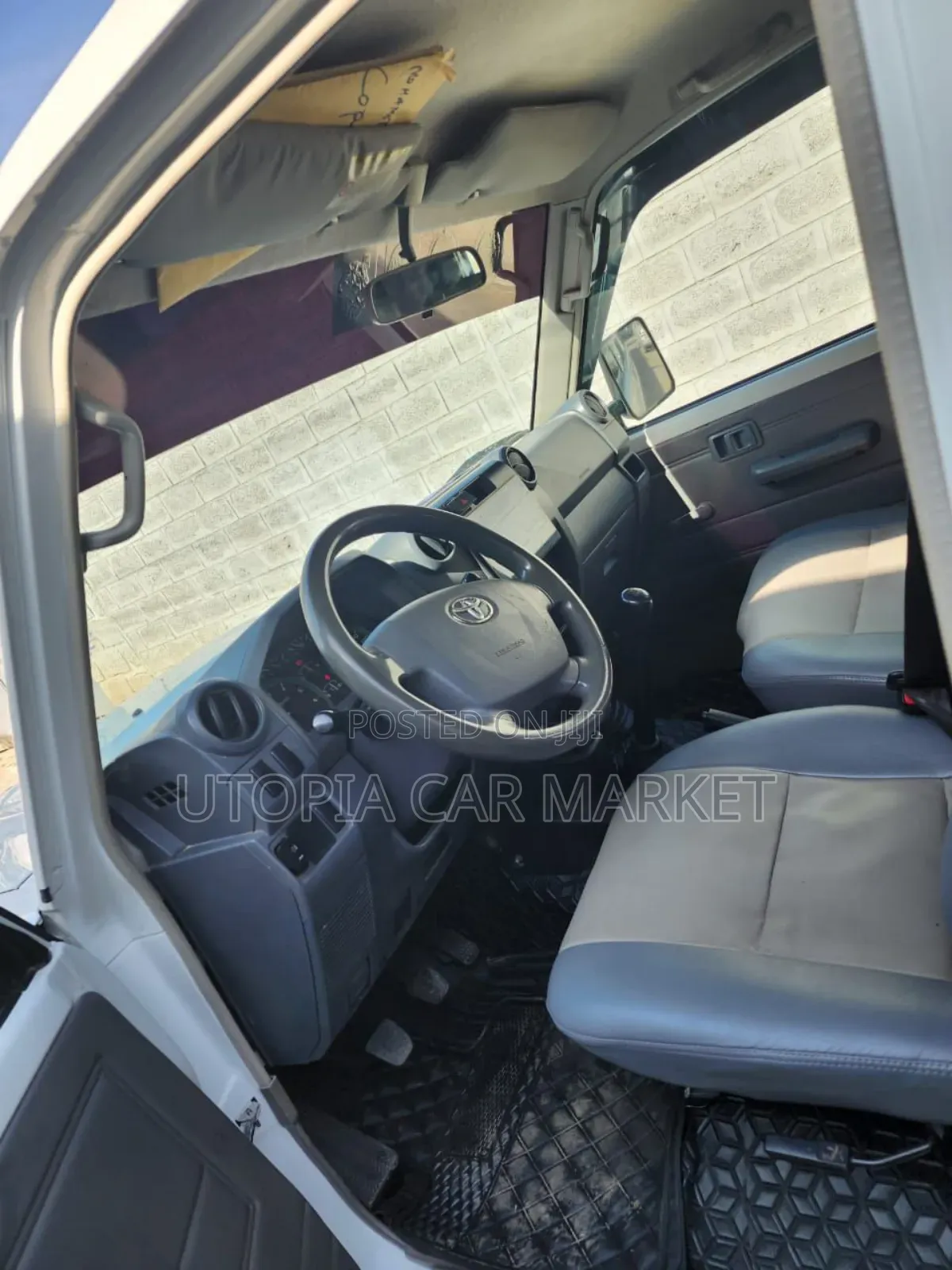 Toyota Land Cruiser 2014 White