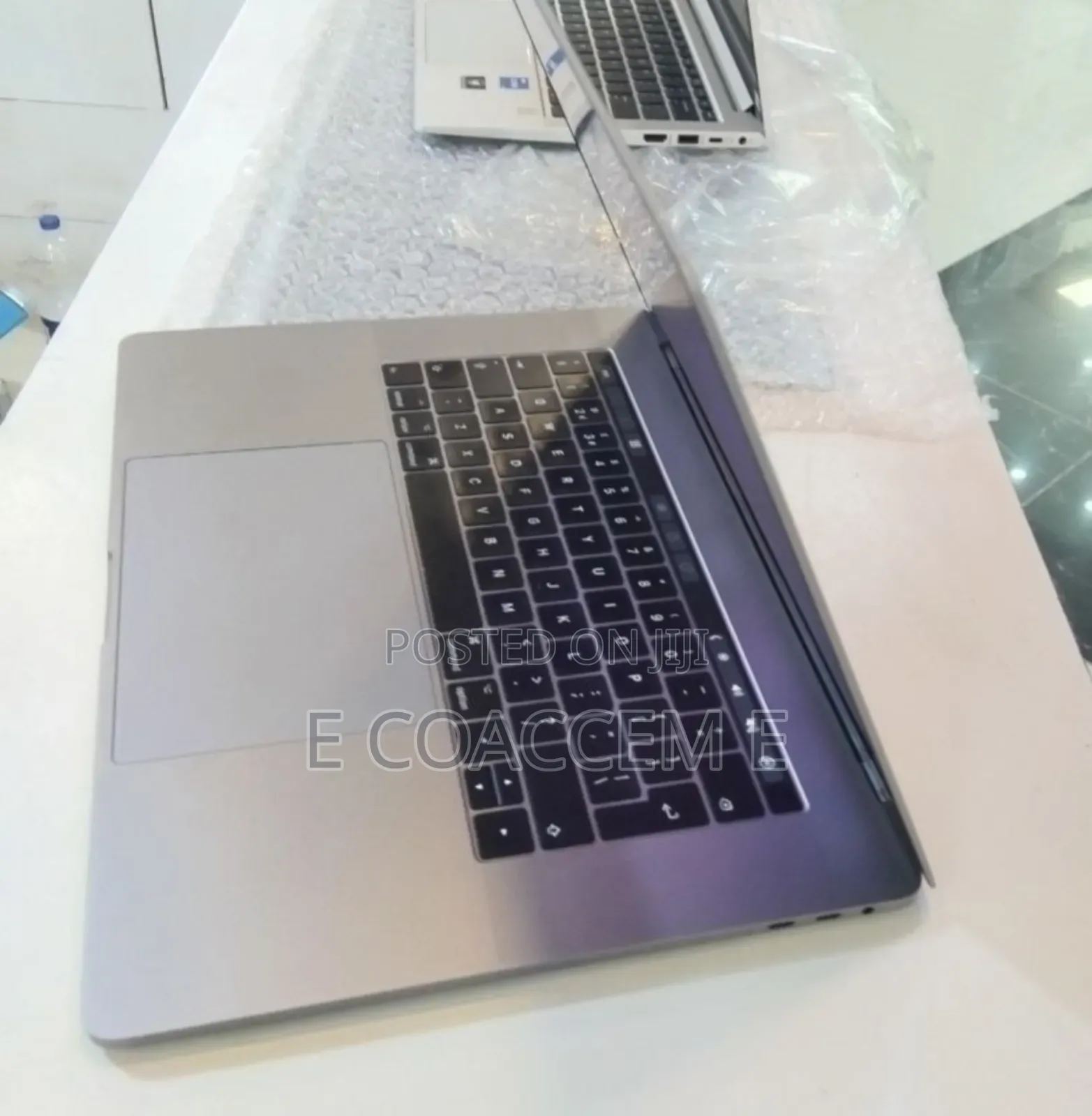 New Laptop Apple MacBook 16GB Intel Core i7 SSD 512GB