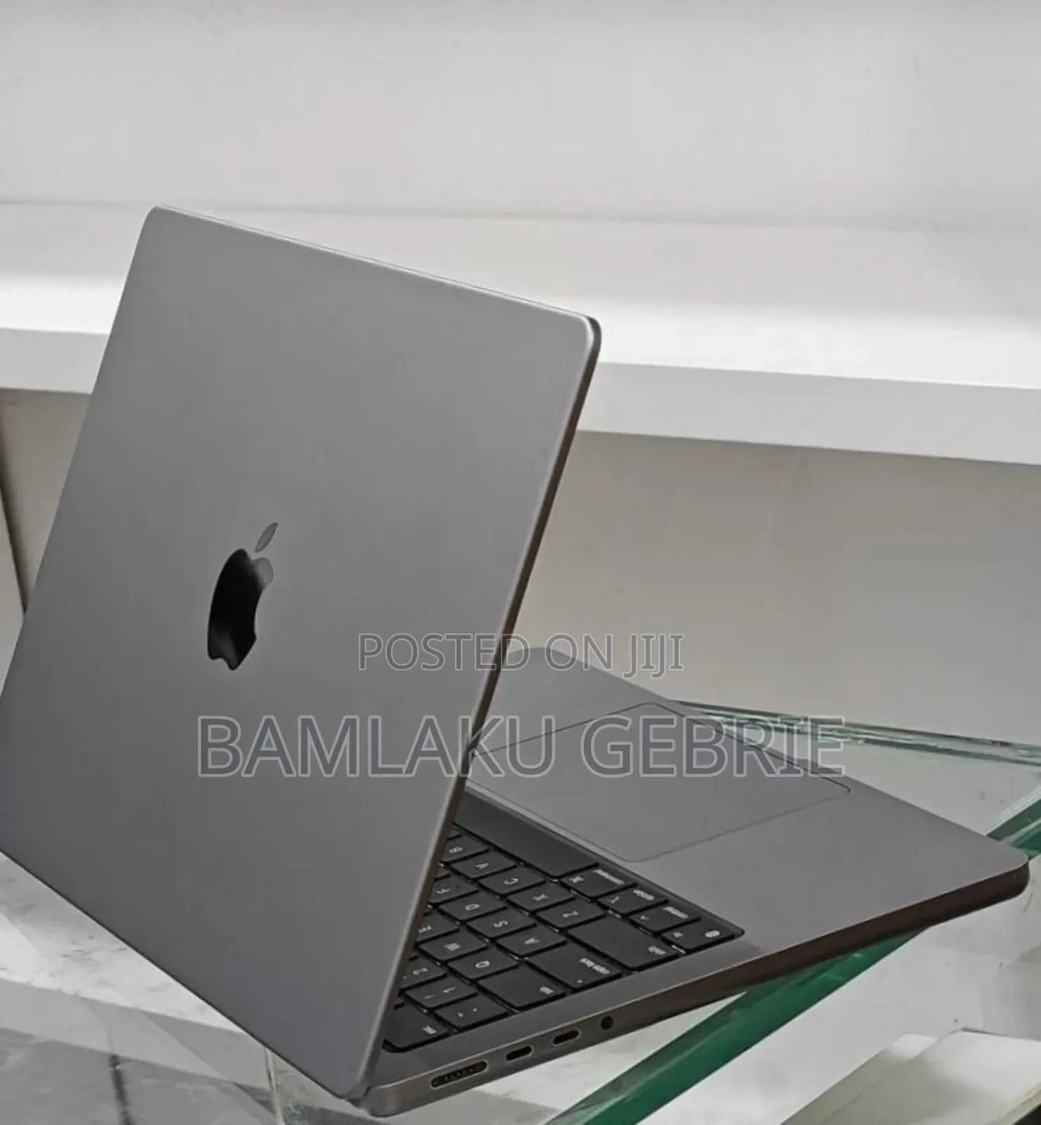 New Laptop Apple MacBook Pro 2023 M3 14-inch 8GB Apple M3 Pro SSD 512GB