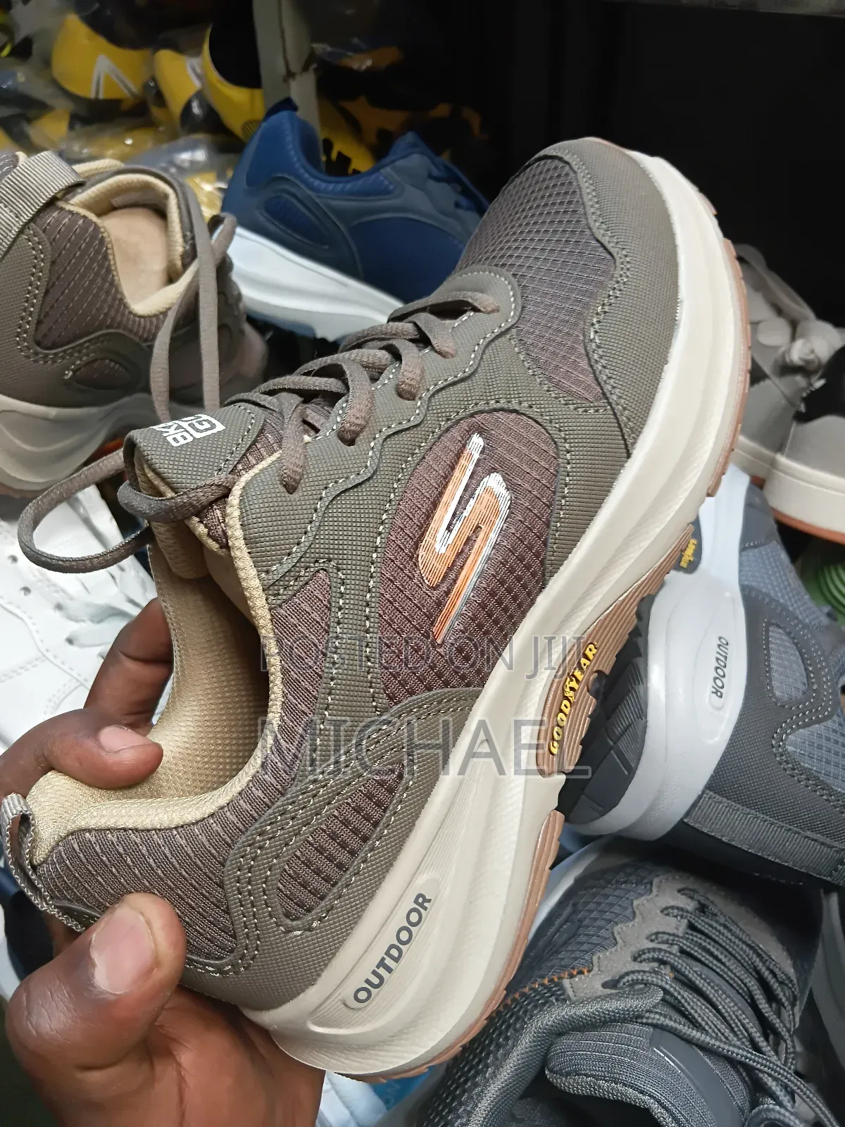 Sskechers Shoes