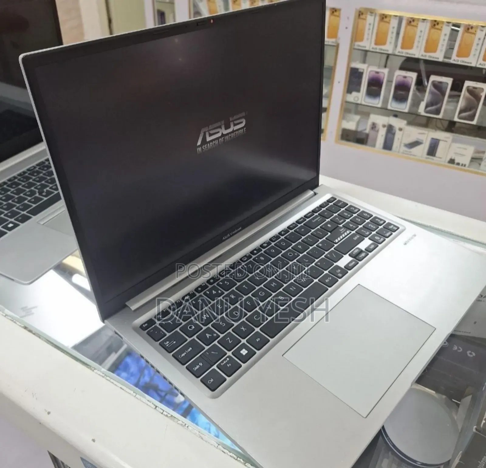 New Laptop Asus VivoBook 15 X505BA 8GB Intel Core i3 SSD 256GB