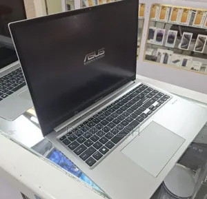 New Laptop Asus VivoBook 15 X505BA 8GB Intel Core i3 SSD 256GB