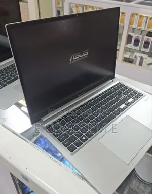 New Laptop Asus 8GB Intel Core i3 SSD 256GB