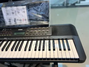 Yamaha PSR E273 Piano Keyboard