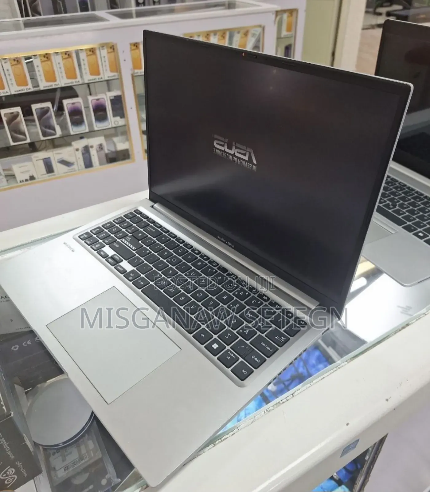New Laptop Asus VivoBook 15 X505BA 8GB Intel Core i3 SSD 256GB