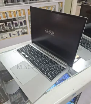 New Laptop Asus VivoBook 15 X505BA 8GB Intel Core i3 SSD 256GB