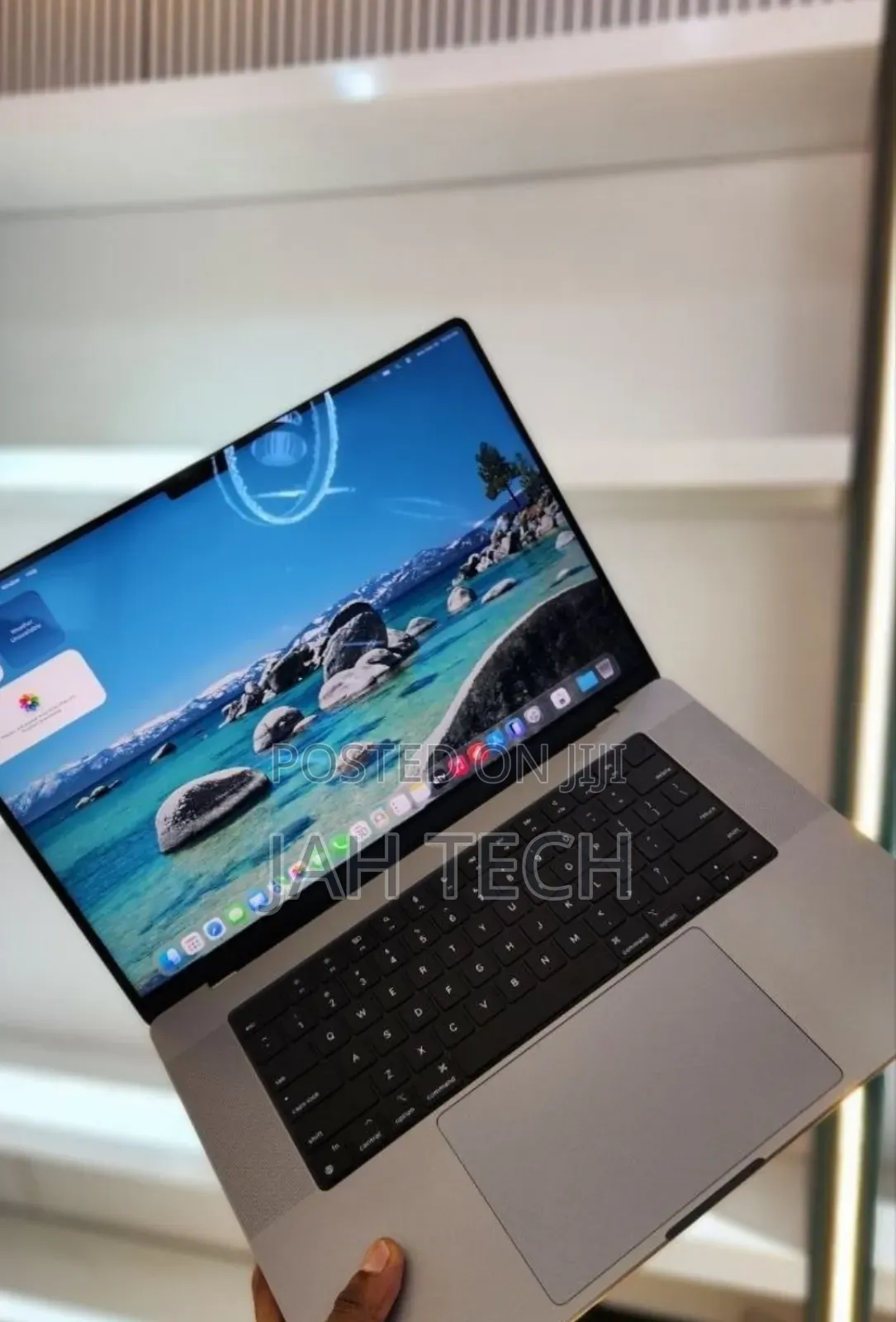 New Laptop Apple MacBook Pro M1 16GB Apple M1 Pro SSD 512GB