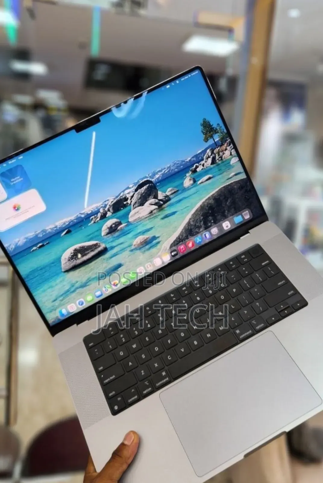 New Laptop Apple MacBook Pro M1 16GB Apple M1 Pro SSD 512GB