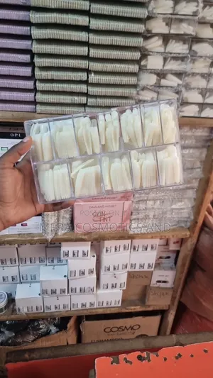 Box Nail (ጥፍር)