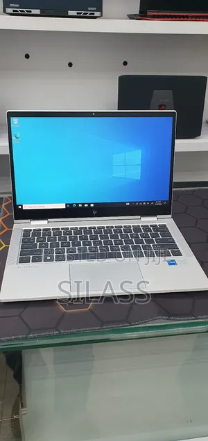 New Laptop HP EliteBook 830 G8 16GB Intel Core i5 SSD 512GB