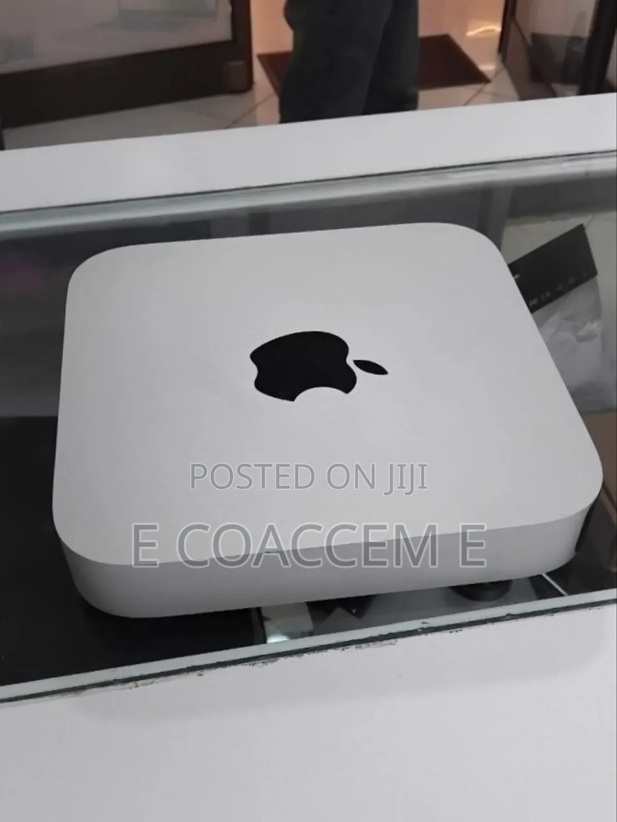 New Desktop Computer Apple Mac Mini 4GB Intel SSD 320GB