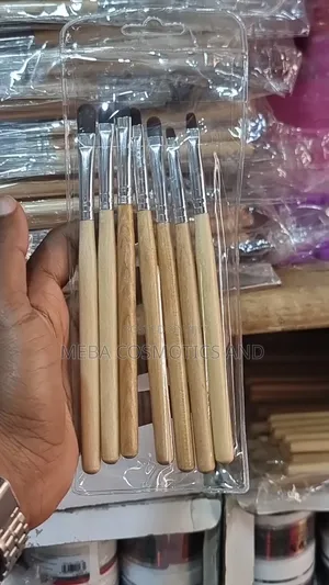 Make Up Brush (ሜካብ ብሩሽ )