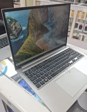 New Laptop Asus VivoBook 15 X505BA 8GB Intel Core i3 SSD 256GB