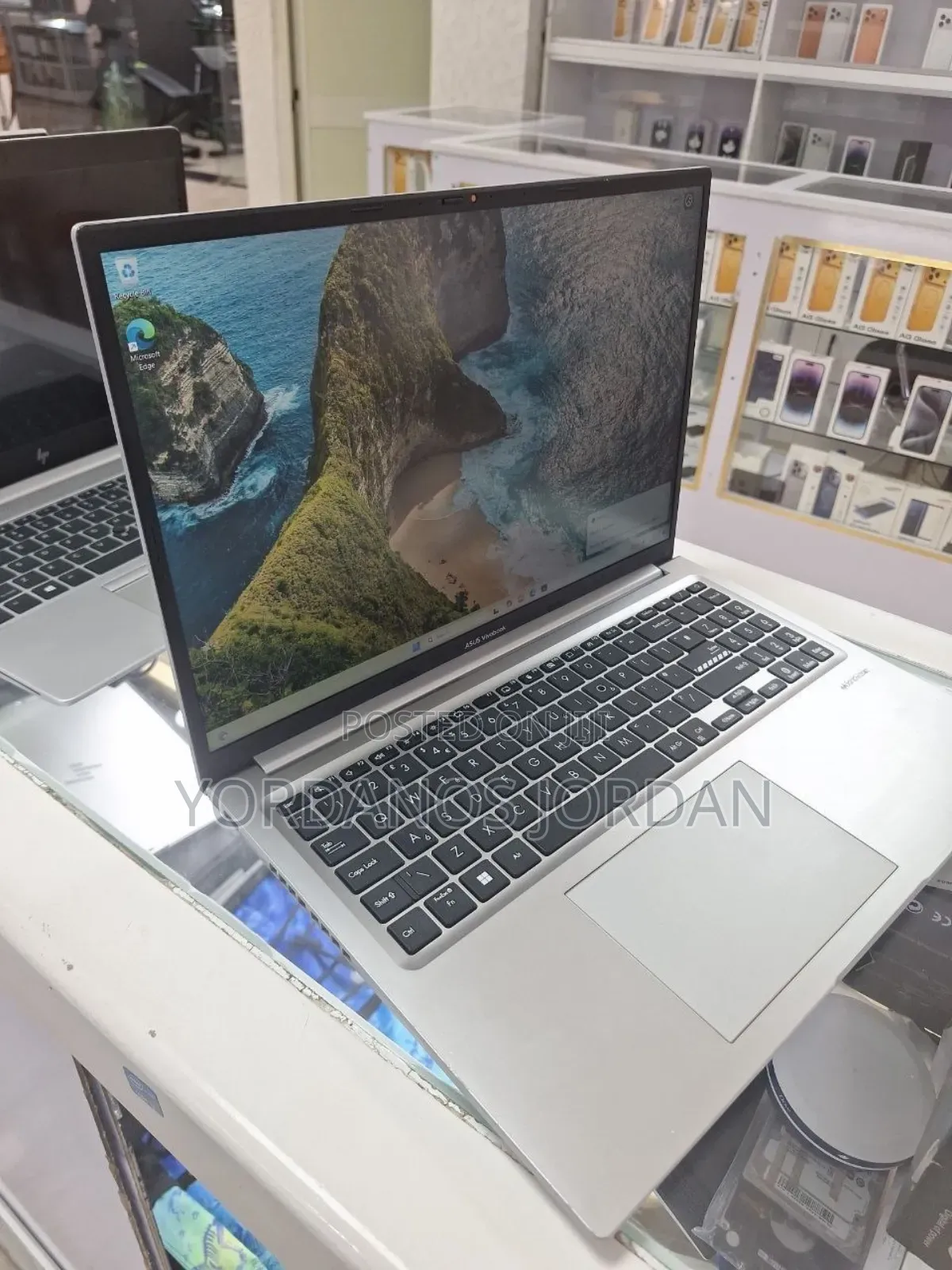 New Laptop Asus VivoBook 15 X505BA 8GB Intel Core i3 SSD 256GB