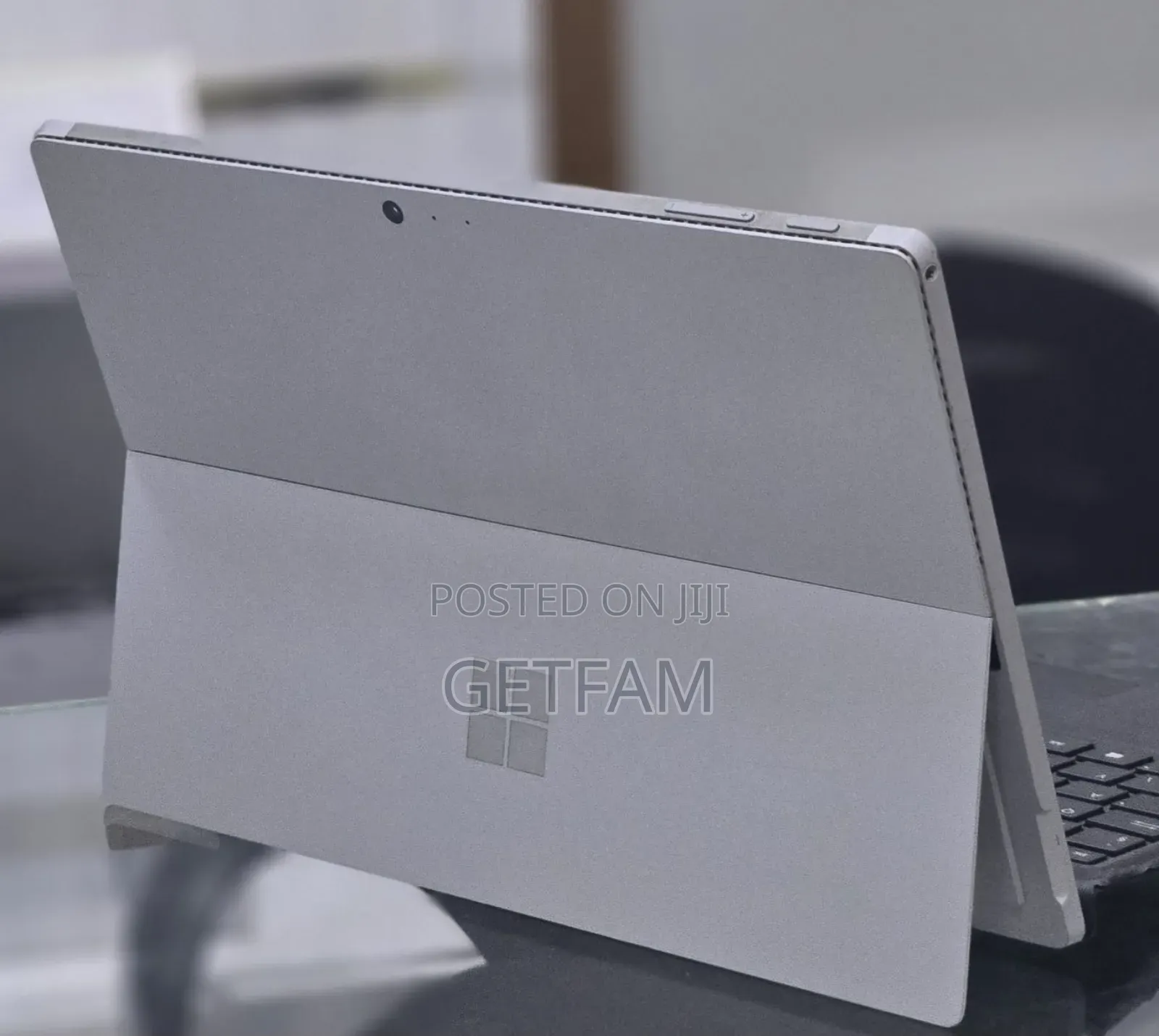 New Laptop Microsoft Surface 8GB Intel Core i5 SSD 256GB