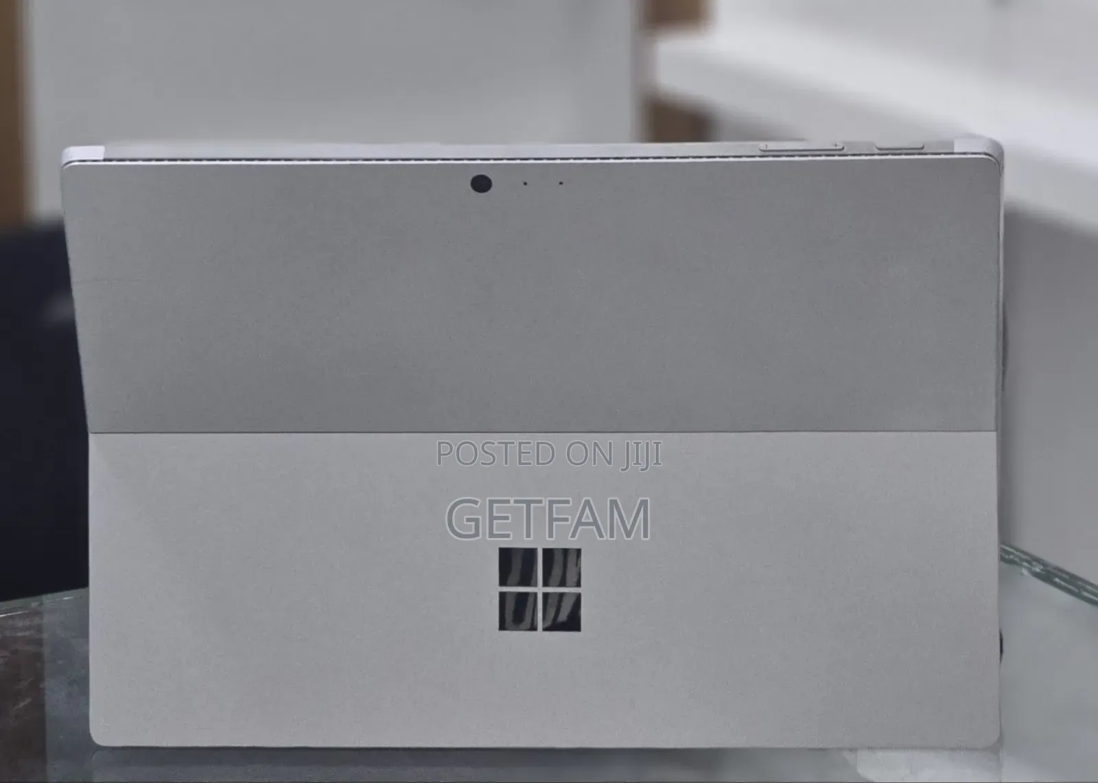 New Laptop Microsoft Surface 8GB Intel Core i5 SSD 256GB