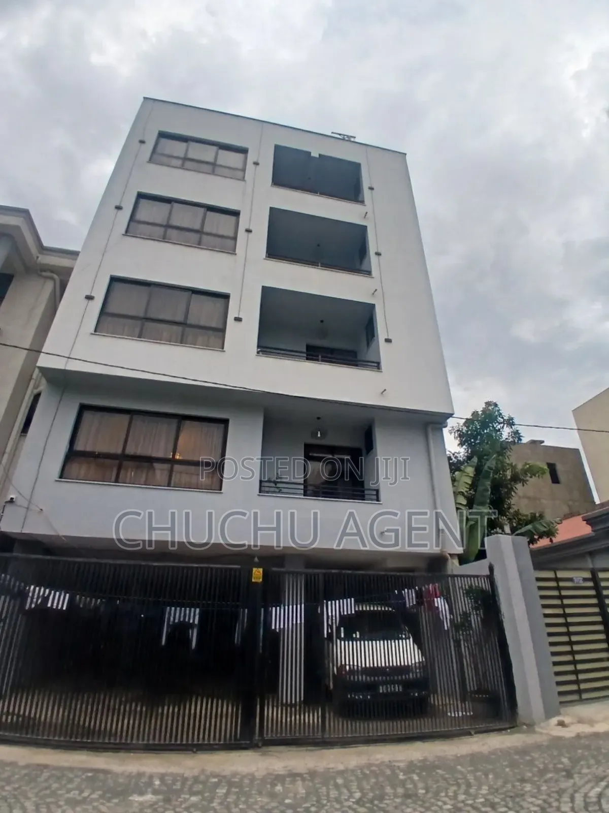 16bdrm Apartment in Bole for sale