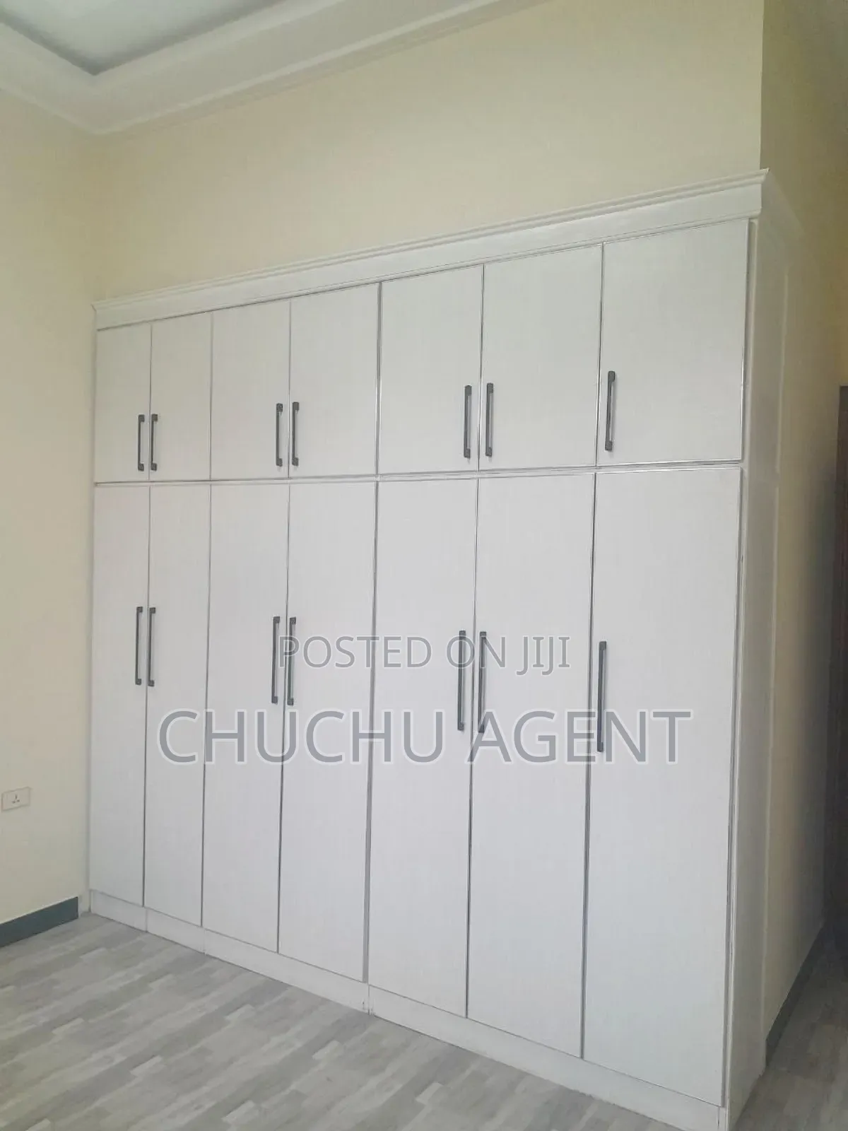 16bdrm Apartment in Bole for sale