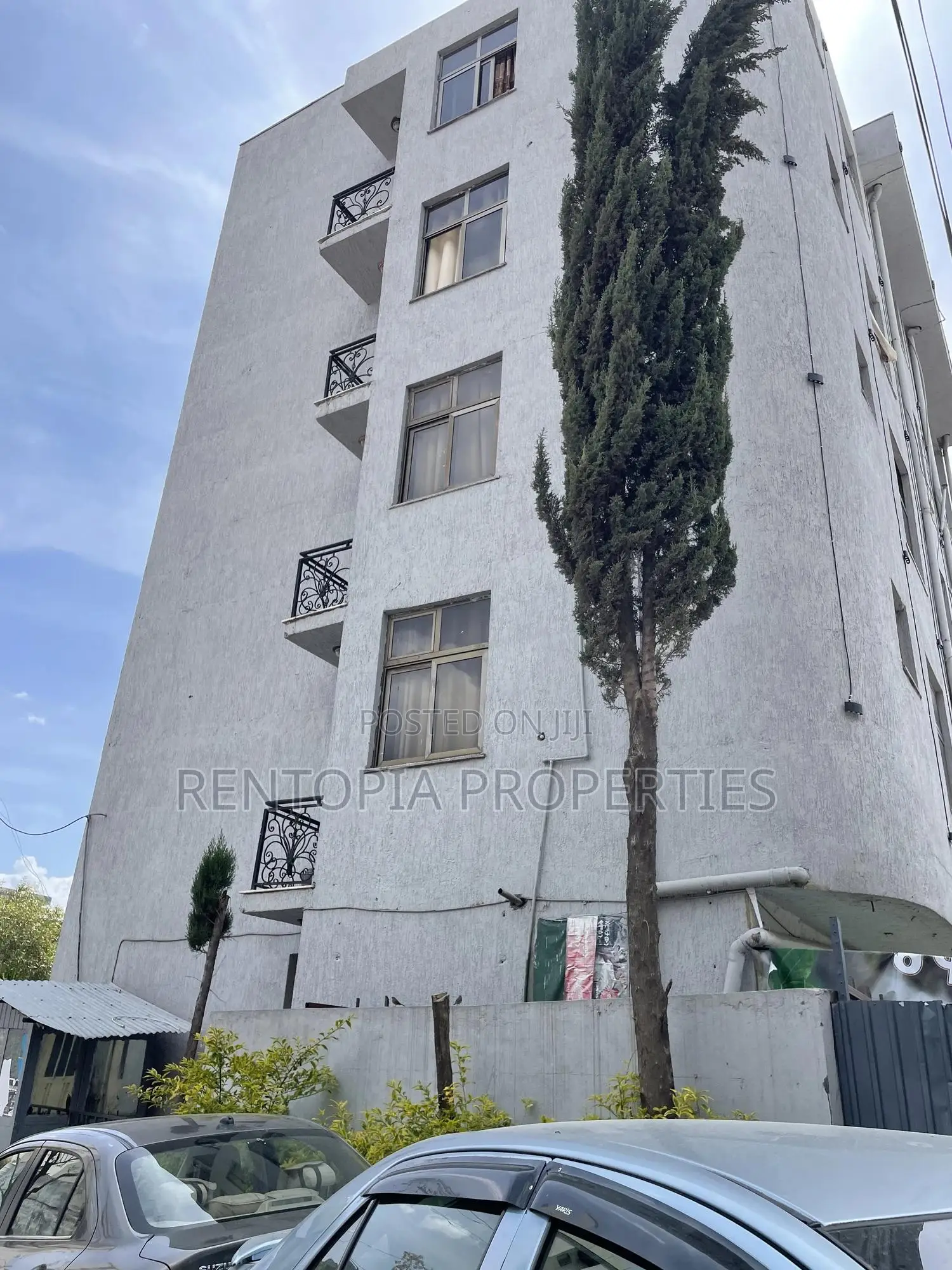 Building for Sale! At Hayahulet for Only 85million