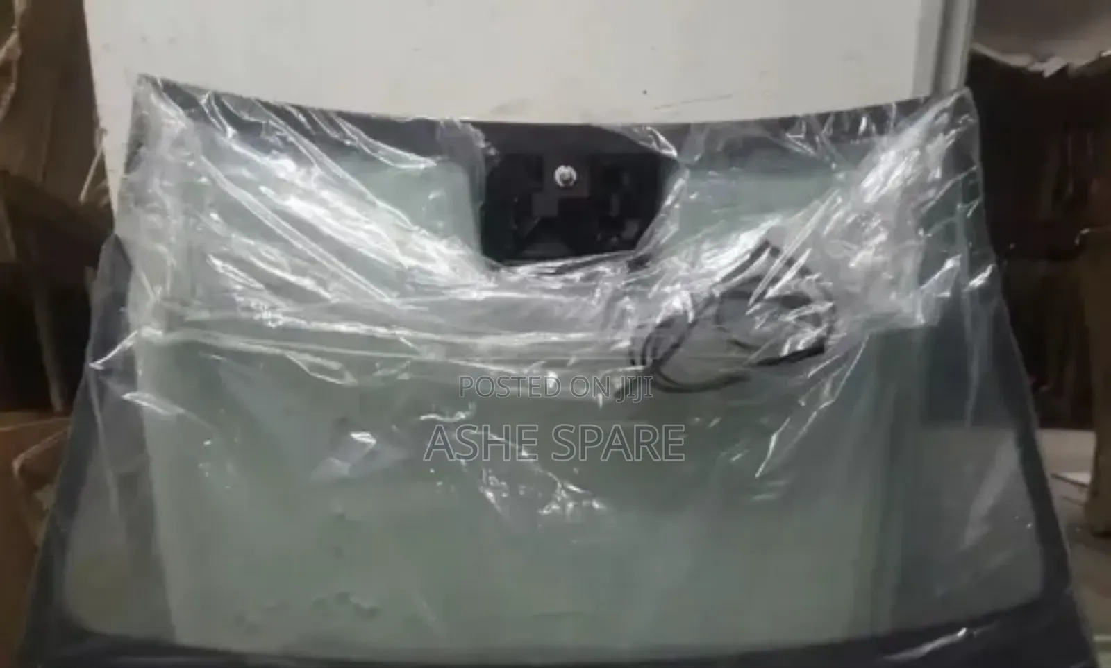 Song Plus Windshield (ግንባር መስታዎት)