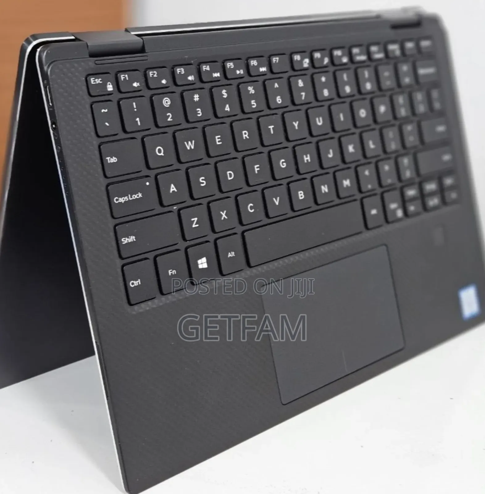 New Laptop Dell XPS 15 8GB Intel SSD 512GB