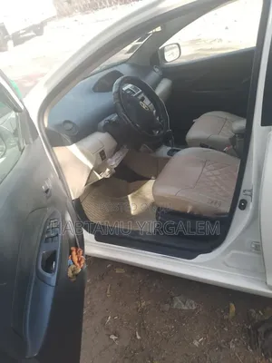 Toyota Yaris 2008 White