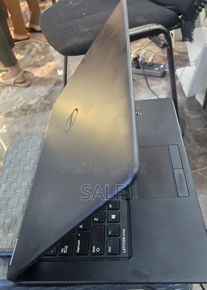 New Laptop Dell XPS 15 8GB Intel Core i5 SSD 128GB