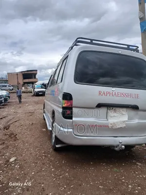 Toyota Grand HiAce 2006 Silver