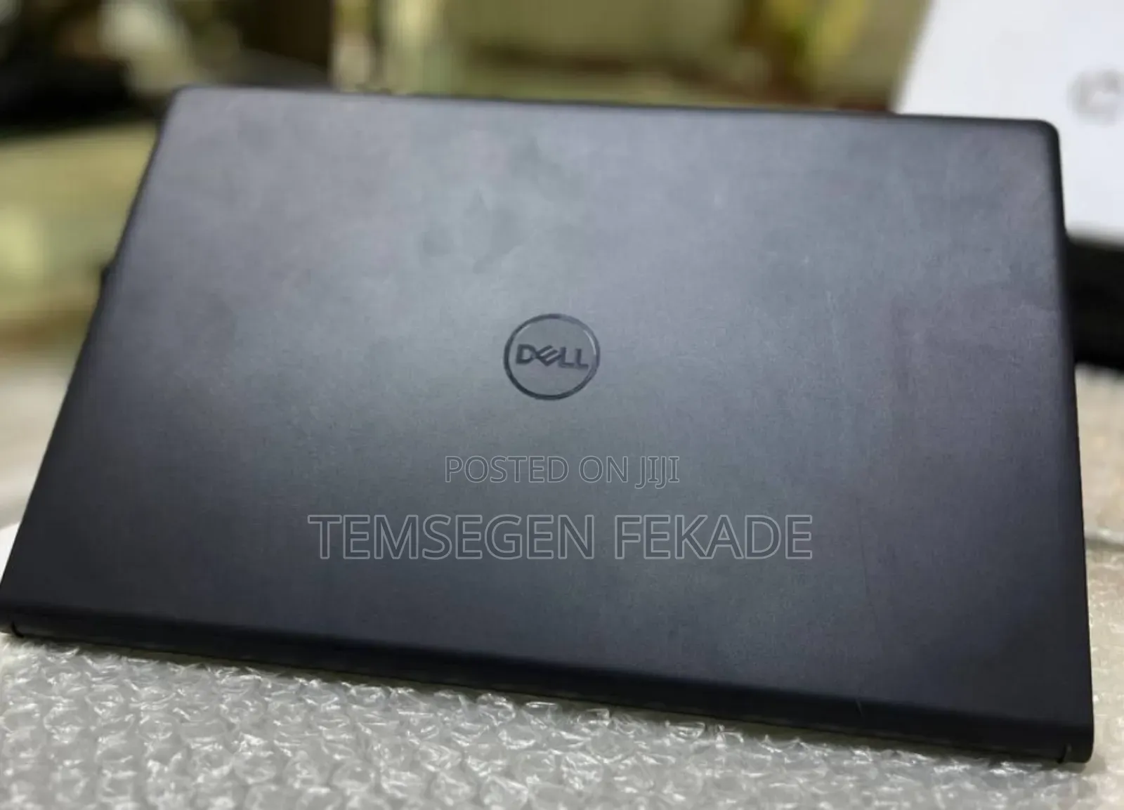 New Laptop Dell Vostro 3520 8GB Intel Core i5 HDD 1T
