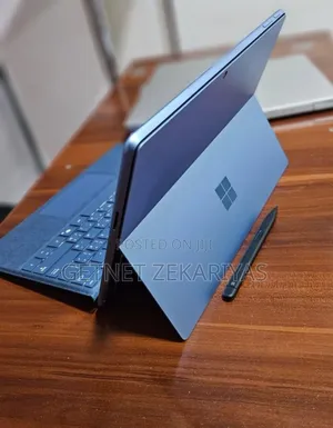 New Microsoft Surface Pro 11th Edition, a Copilot+ PC 16GB SSD 512GB