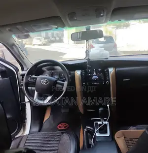 Toyota Fortuner 2018 White