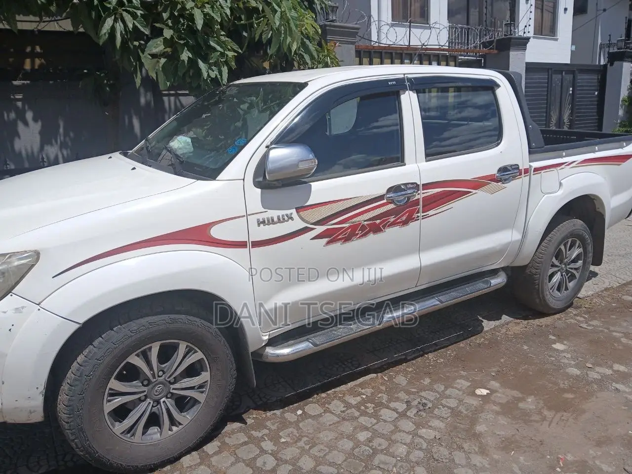 Hilux 2014 for Rent