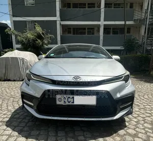Toyota Corolla 2022 Silver